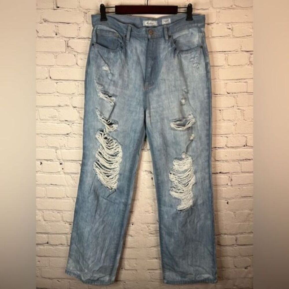 KanCan Signature High Waisted Wide Leg Distressed jeans sizeโ 29